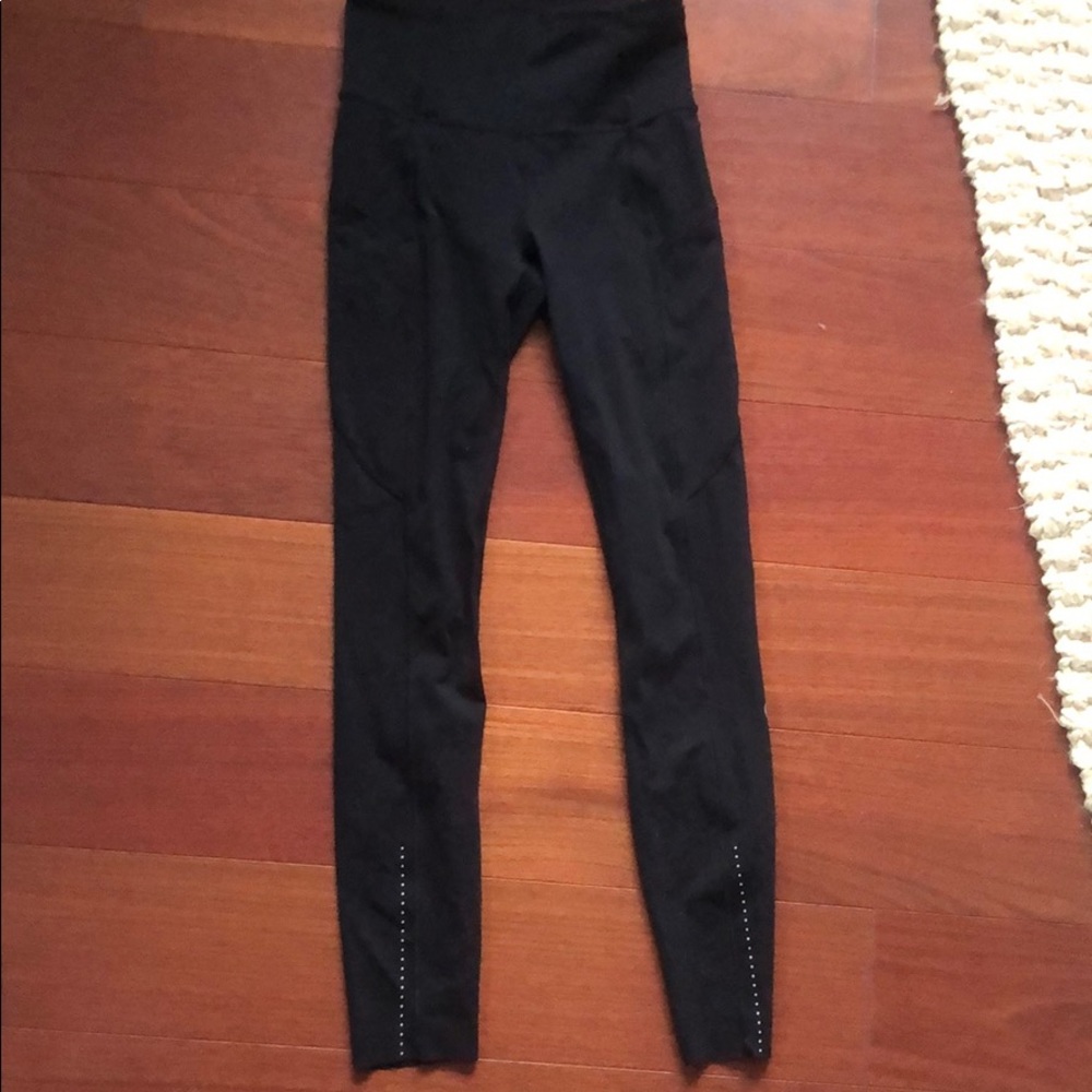 black lululemon leggings with pockets